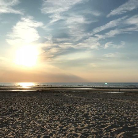 Le Beau Coin Villa De Panne Bagian luar foto